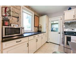 8 Yvonne Avenue N, Toronto, ON M3L1C7 Photo 13