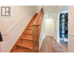 8 Yvonne Avenue N, Toronto, ON M3L1C7 Photo 21