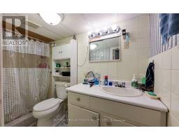 8 Yvonne Avenue N, Toronto, ON M3L1C7 Photo 42