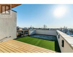 201 - 15 Ennerdale Road, Toronto, ON M6E4C2 Photo 18