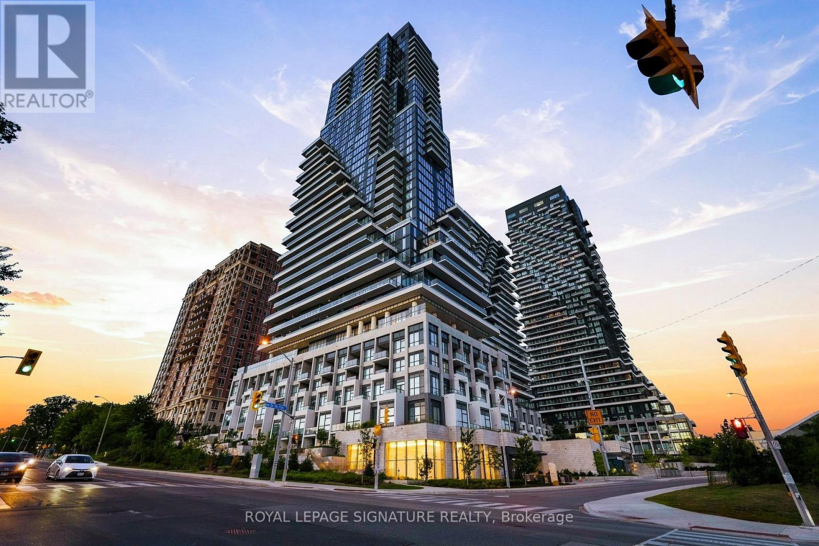 2709 - 10 INN ON THE PARK DRIVE