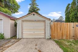 303 Chalmers Avenue, Winnipeg, MB R2L0G1 Photo 30