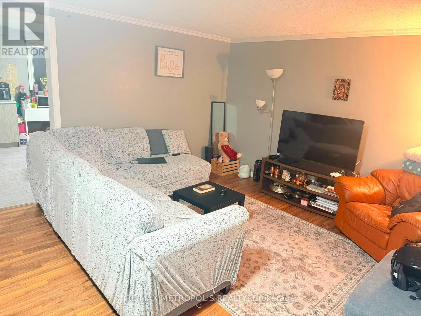 MAIN - 152 WOODSIDE AVENUE — photo 2