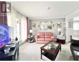 13 Beaumont Avenue thumbnail 23