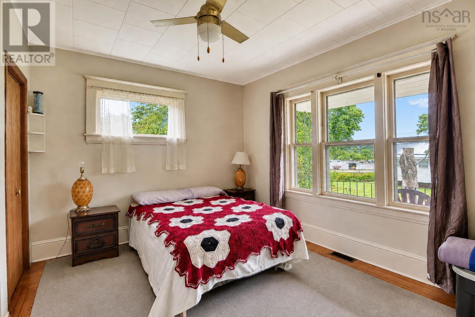 65 View Street - 31