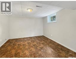 1872 101st Street, North Battleford, SK S9A1B1 Photo 14