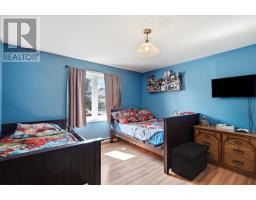 134 St. Thomas Line thumbnail 9