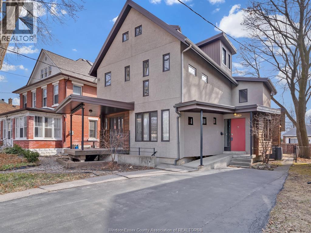 3131 DONNELLY STREET, Windsor — photo 2