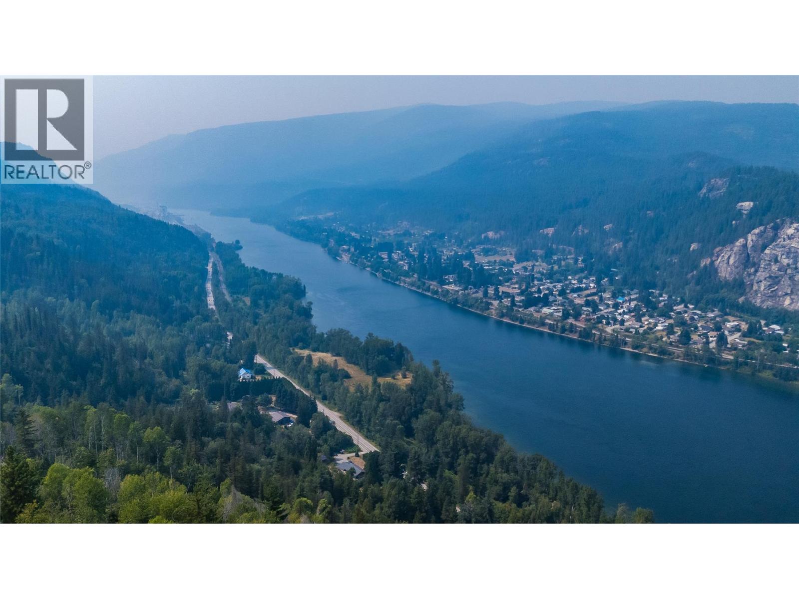 1562 Arrow Lakes Drive - Image 35