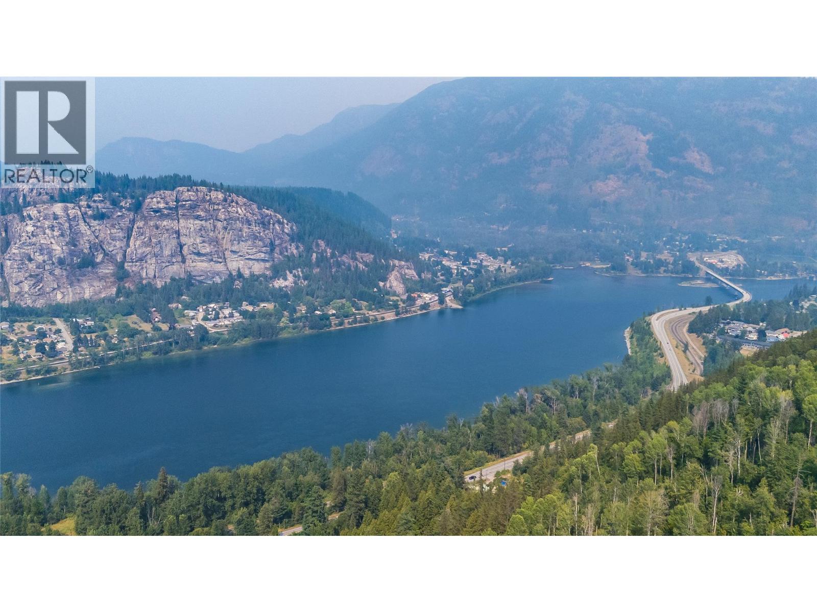 1562 Arrow Lakes Drive - 36