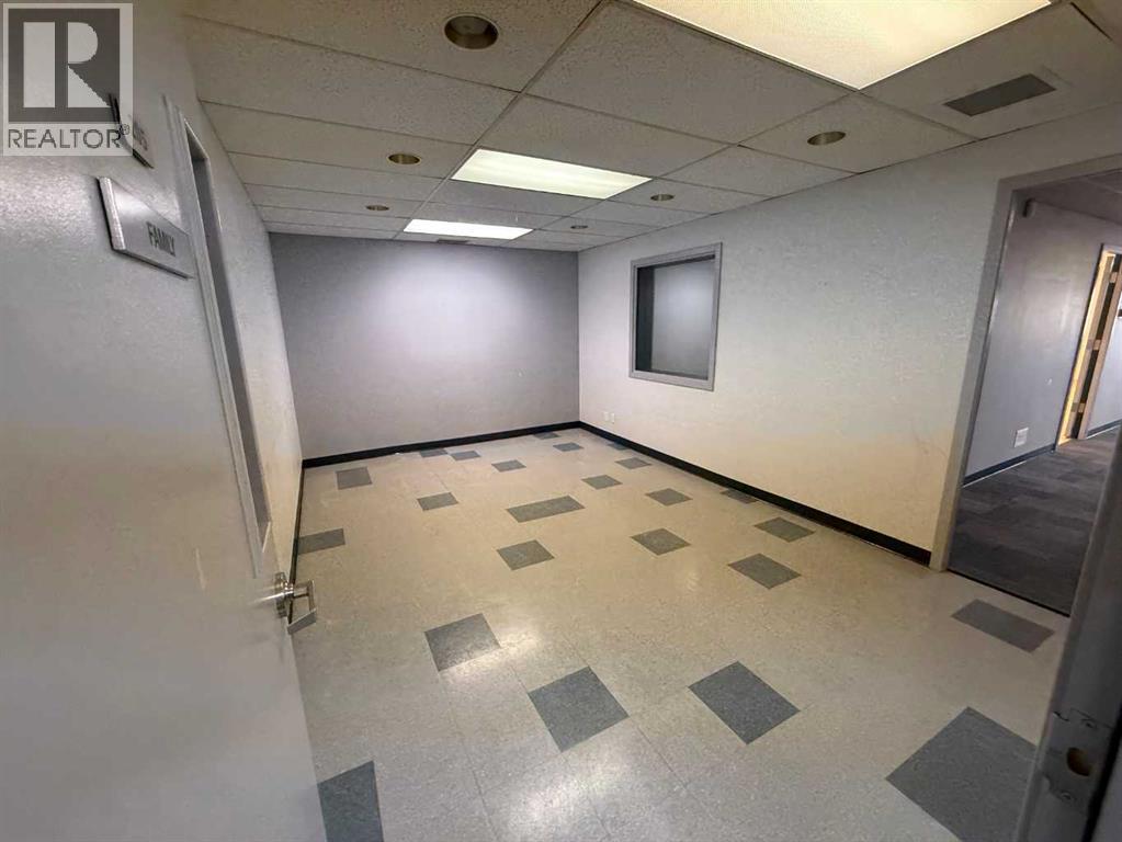 687930 Bowness Road Northwest - Photo 13