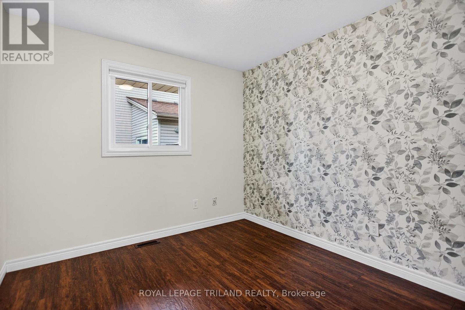 48 COTTONWOOD DRIVE - 22
