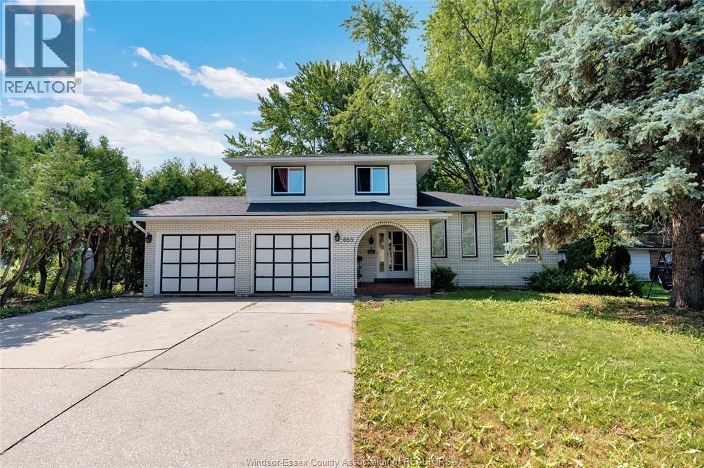 655 ROSELAND DRIVE South - 2