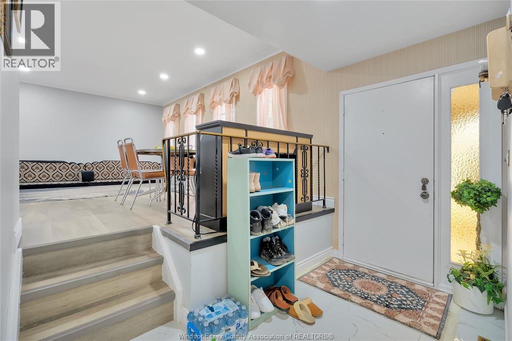 655 ROSELAND DRIVE South - 5