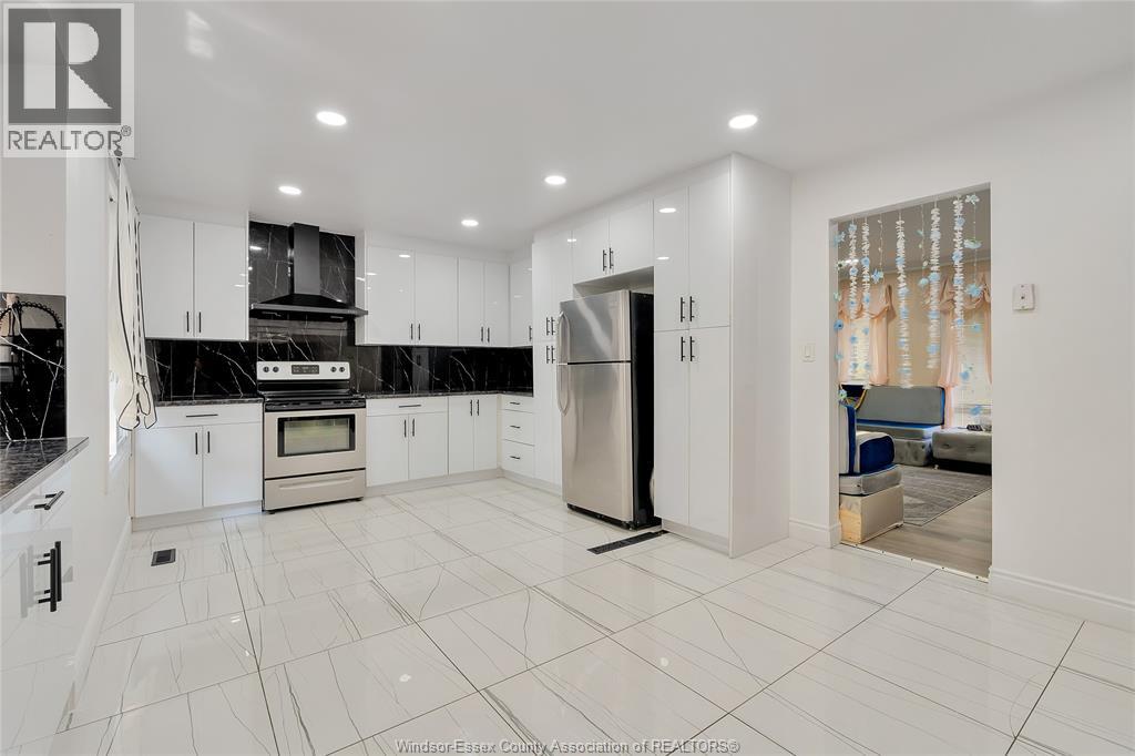 655 ROSELAND DRIVE South - 7
