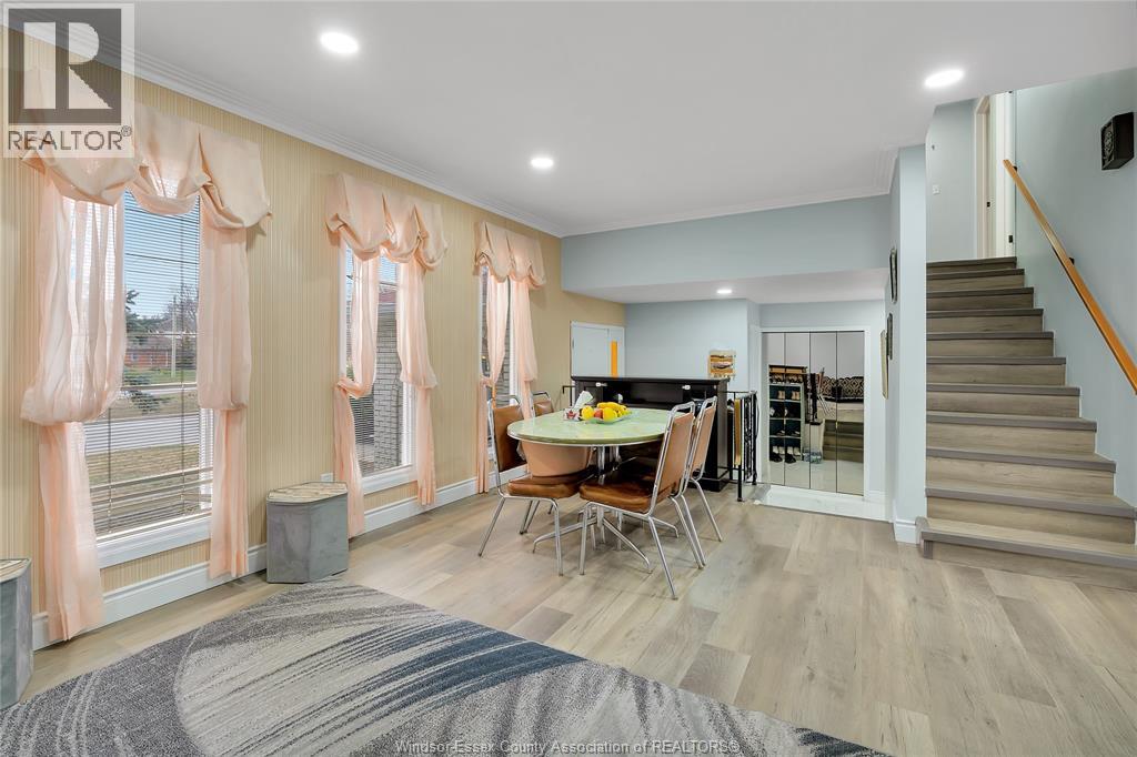 655 ROSELAND DRIVE South - 11