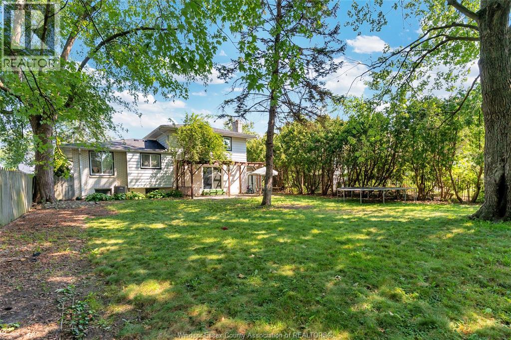 655 ROSELAND DRIVE South - 32