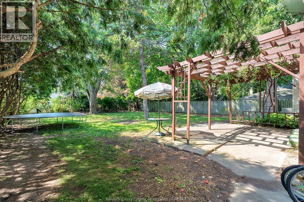 655 ROSELAND DRIVE South - 29