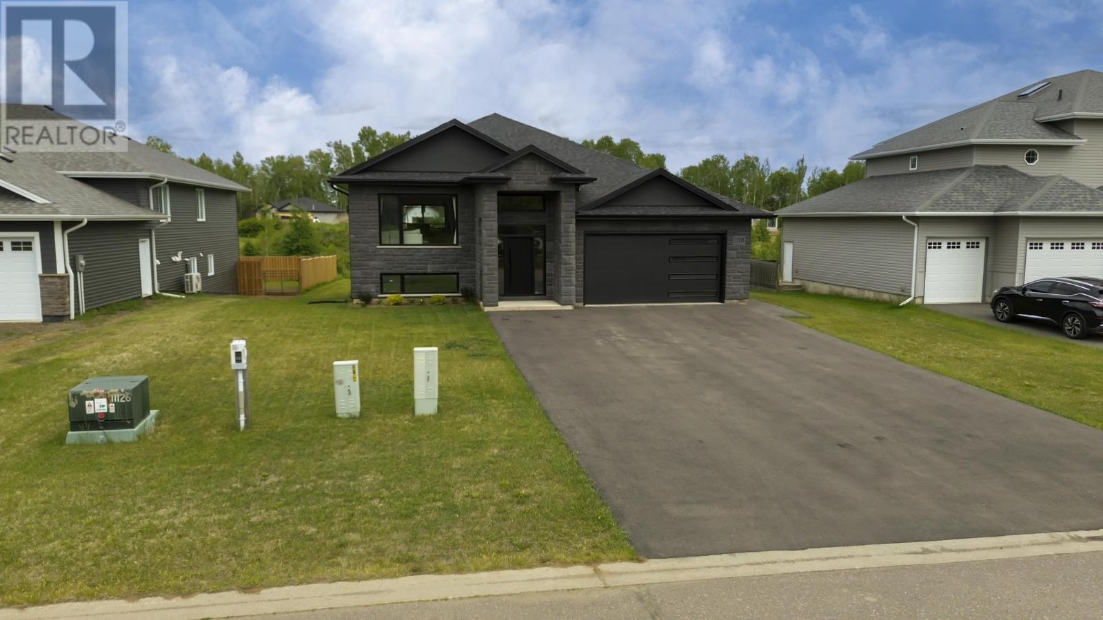 2708 King George's Park Dr., Thunder Bay — photo 2