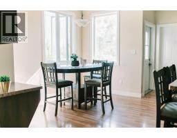 Primary Bedroom - 5007b 46 Street, Stettler, AB T4K1A7 Photo 9