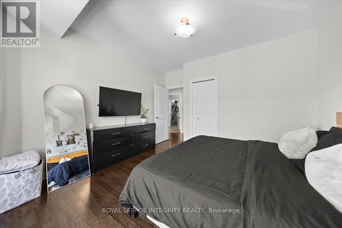 2 Bed, 2 Bath House for Sale in Ottawa – 5 – 100 PRESTIGE CIRCLE, Ottawa – MLS# X13634020 - Image 21