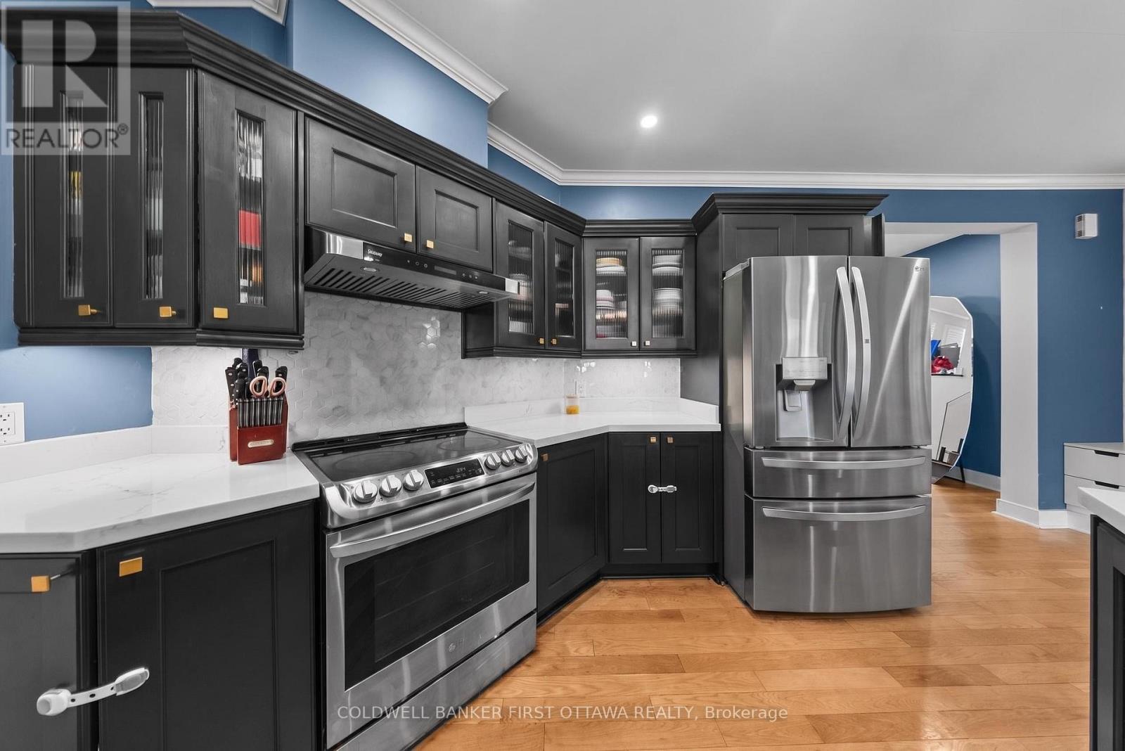 4 Bed, 3 Bath House for Sale in Ottawa – 520 PINE VISTA DRIVE E, Ottawa – MLS# X13634144 - Image 17