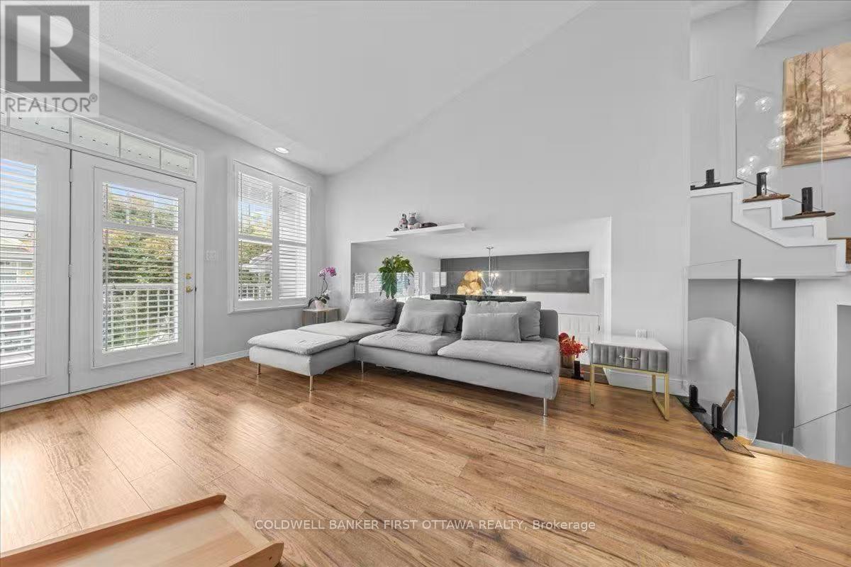 4 Bed, 3 Bath House for Sale in Ottawa – 520 PINE VISTA DRIVE E, Ottawa – MLS# X13634144 - Image 31
