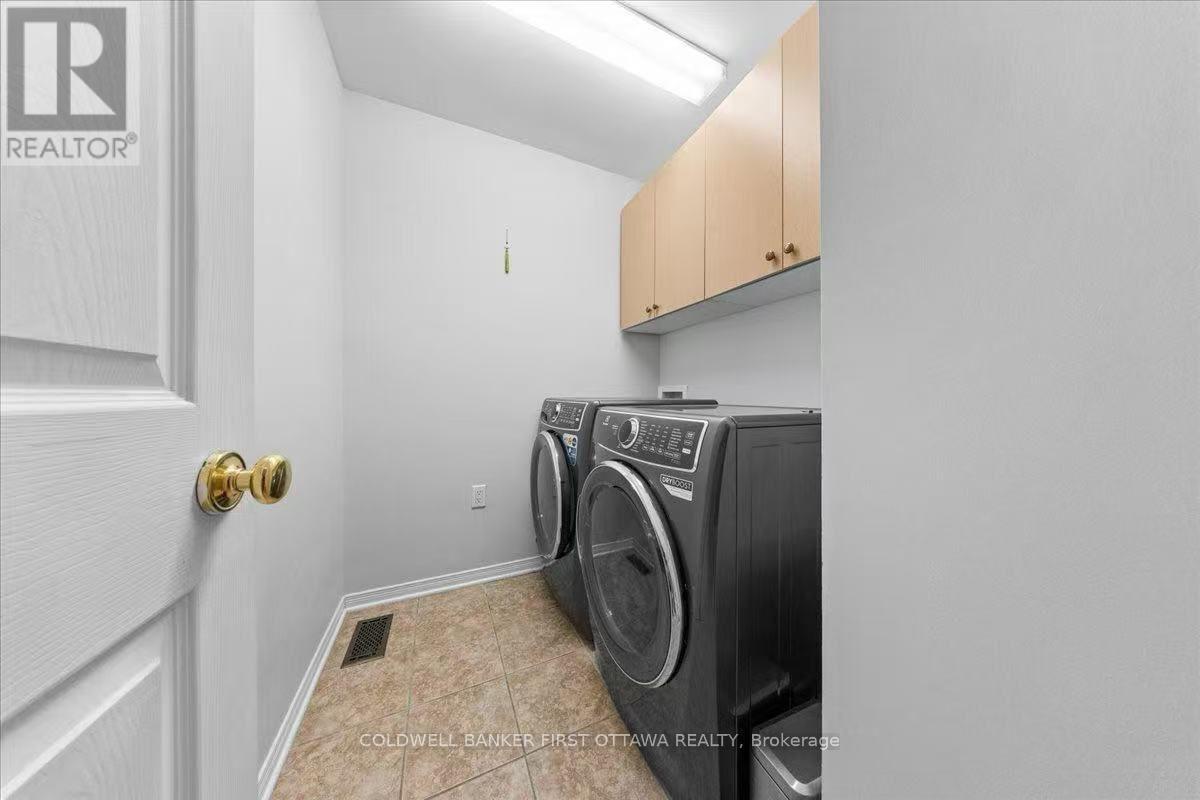 4 Bed, 3 Bath House for Sale in Ottawa – 520 PINE VISTA DRIVE E, Ottawa – MLS# X13634144 - Image 37