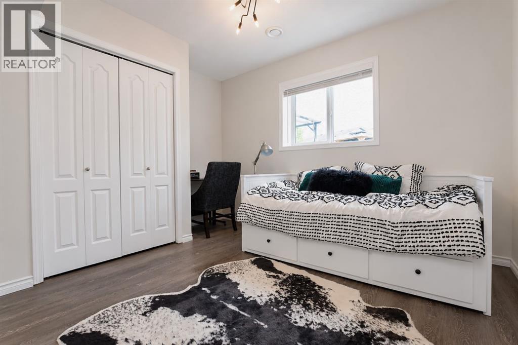 12701 Lakeshore Drive - Image 32
