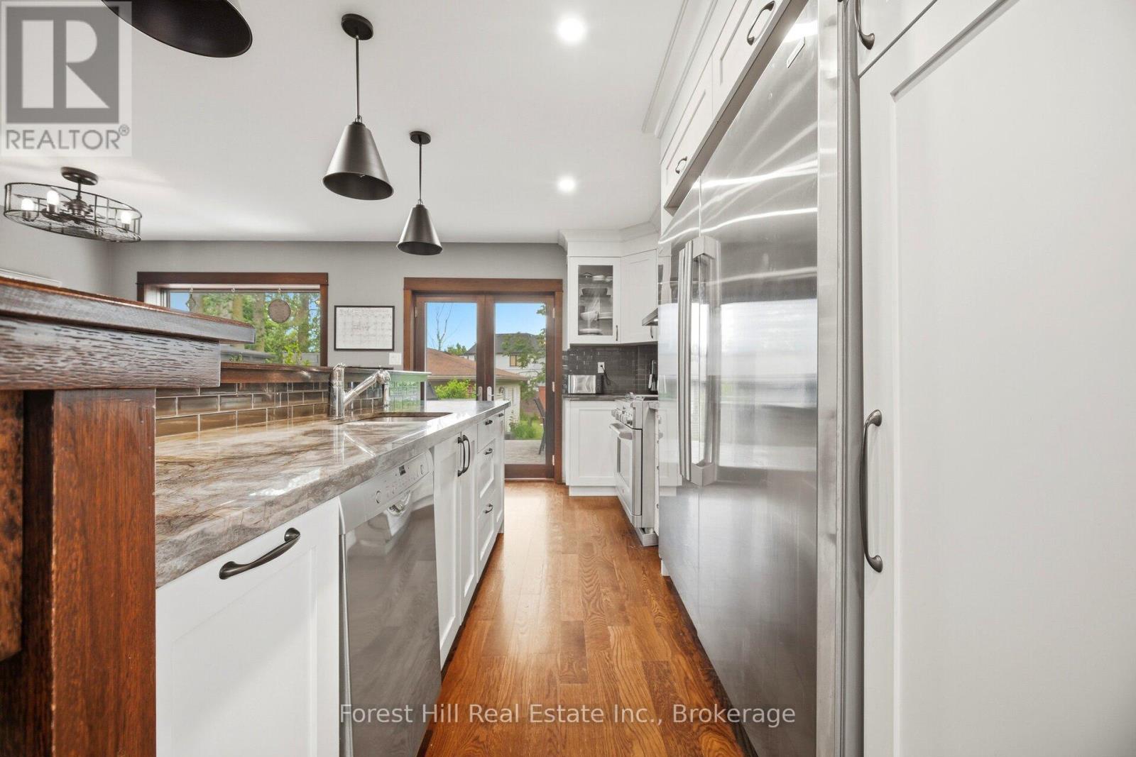 39 BROADVIEW AVENUE - Image 12