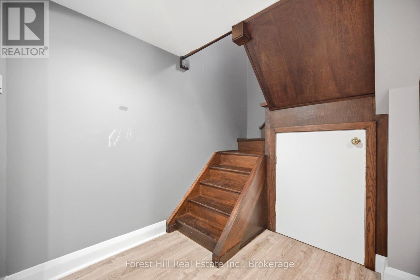 39 BROADVIEW AVENUE - 26
