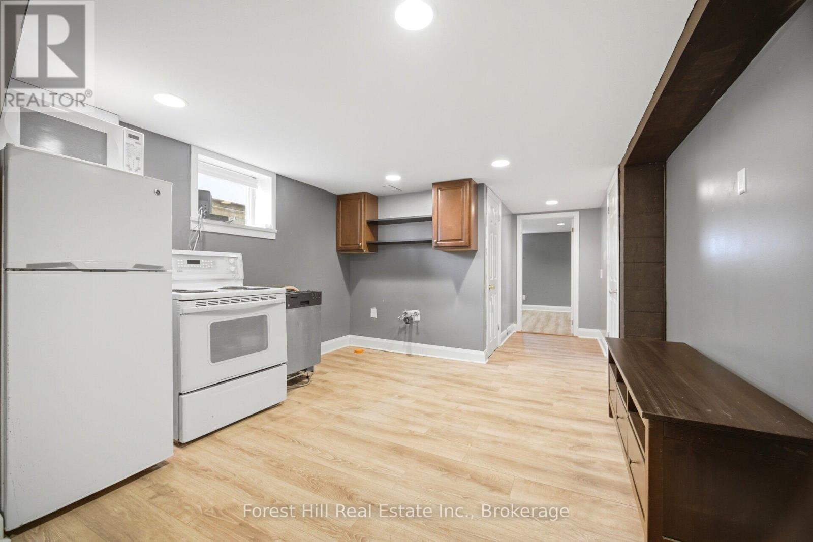 39 BROADVIEW AVENUE - 28