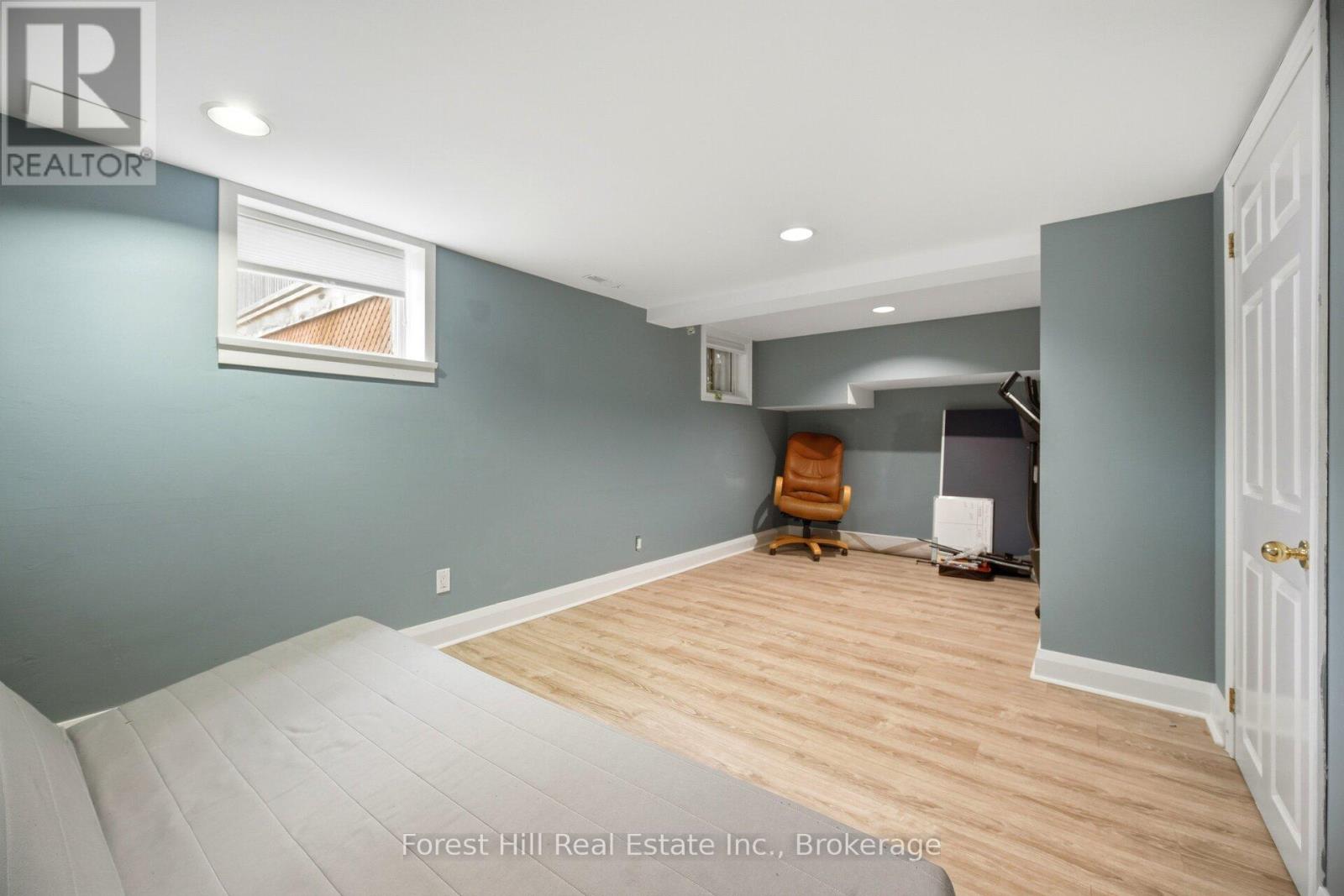 39 BROADVIEW AVENUE - 29