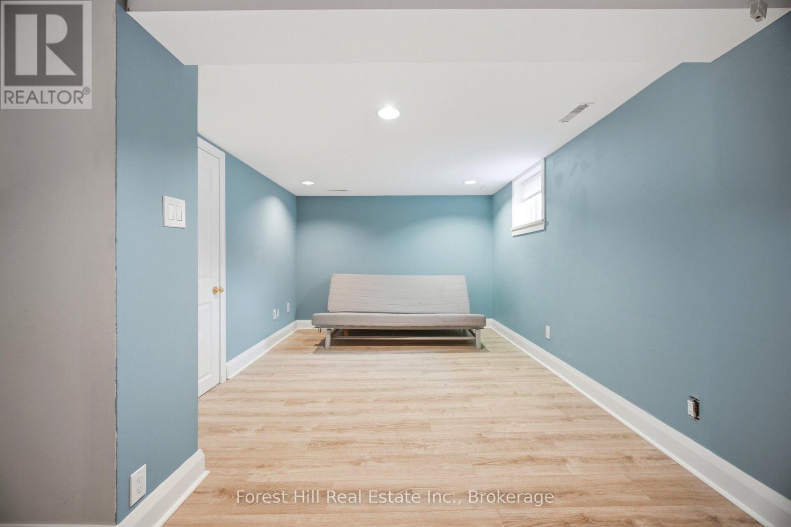 39 BROADVIEW AVENUE - Image 30