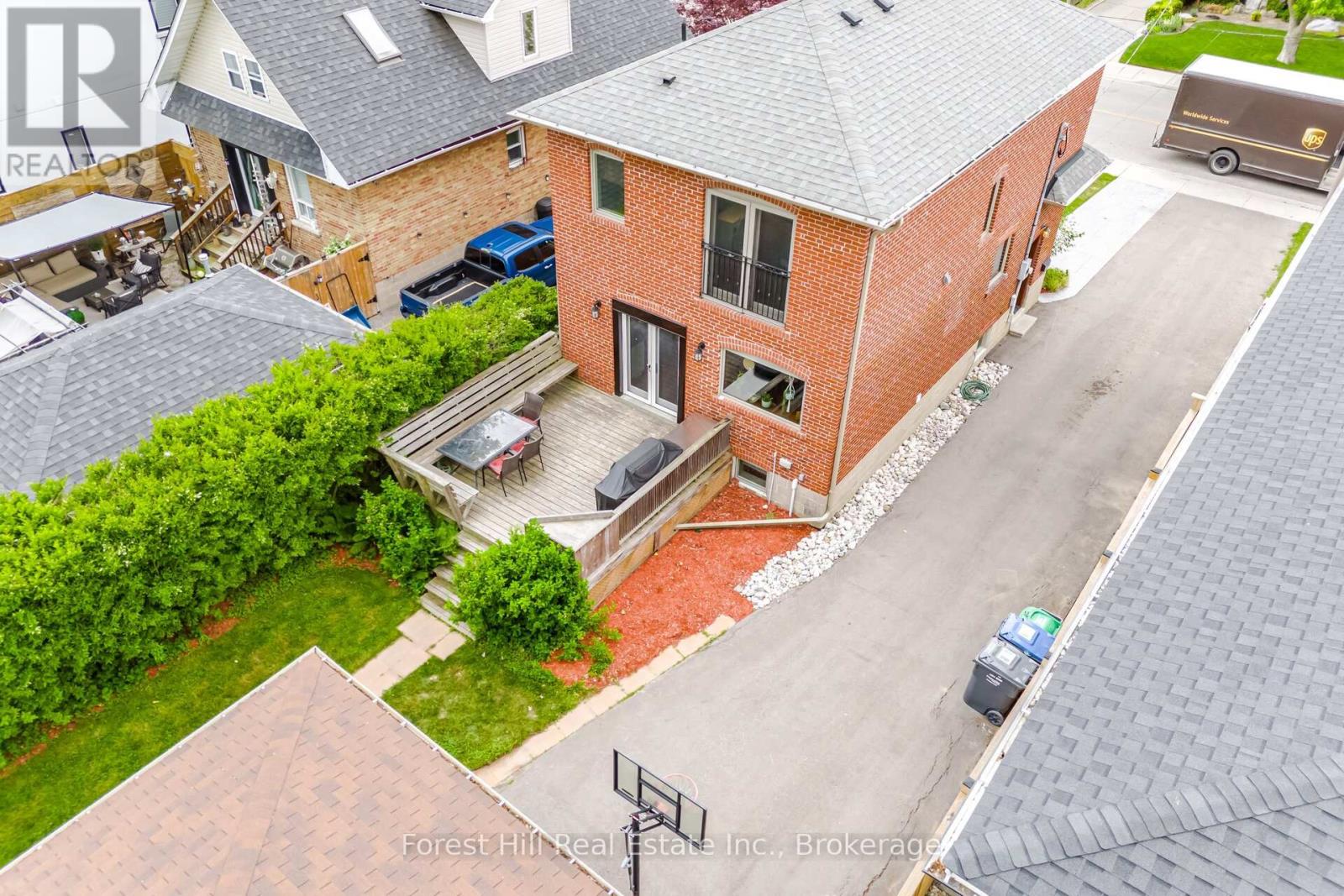 39 BROADVIEW AVENUE - Image 43