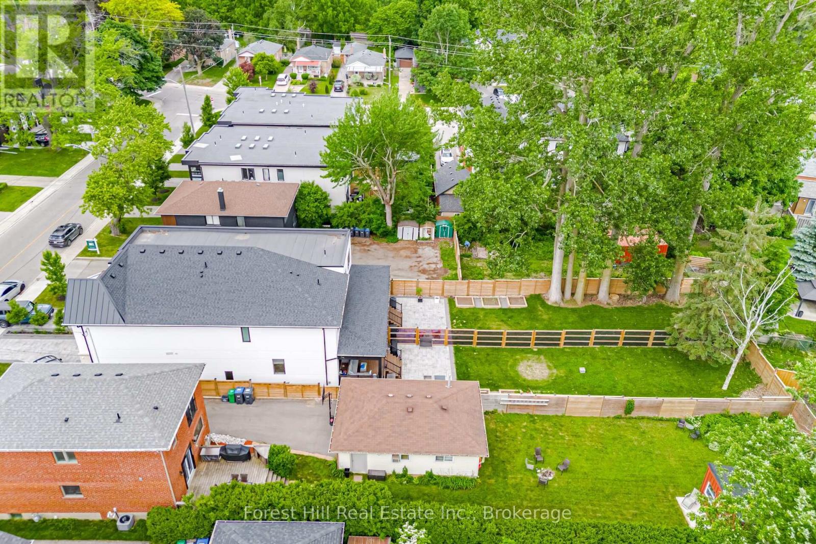 39 BROADVIEW AVENUE - Image 44