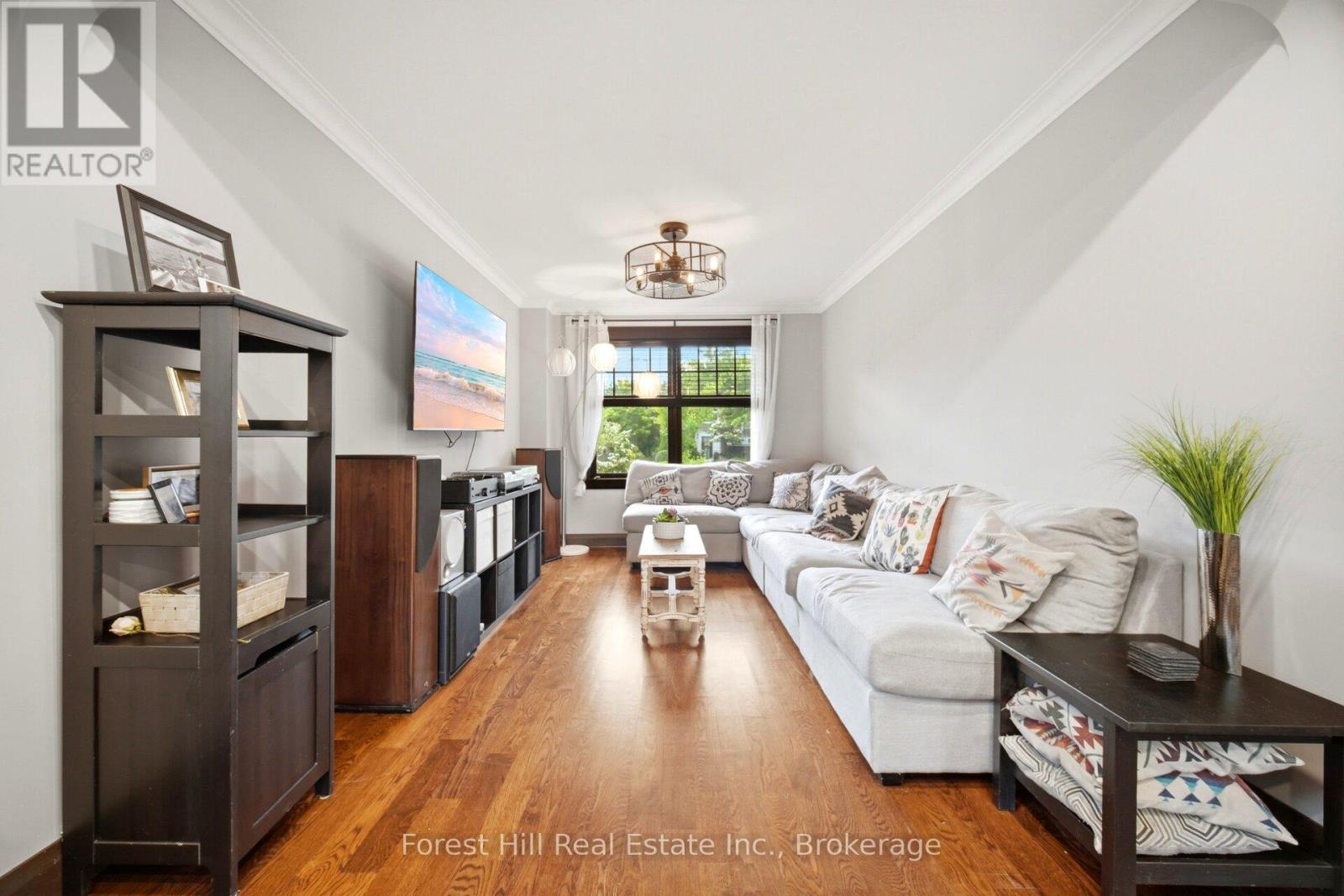 39 BROADVIEW AVENUE - Image 8