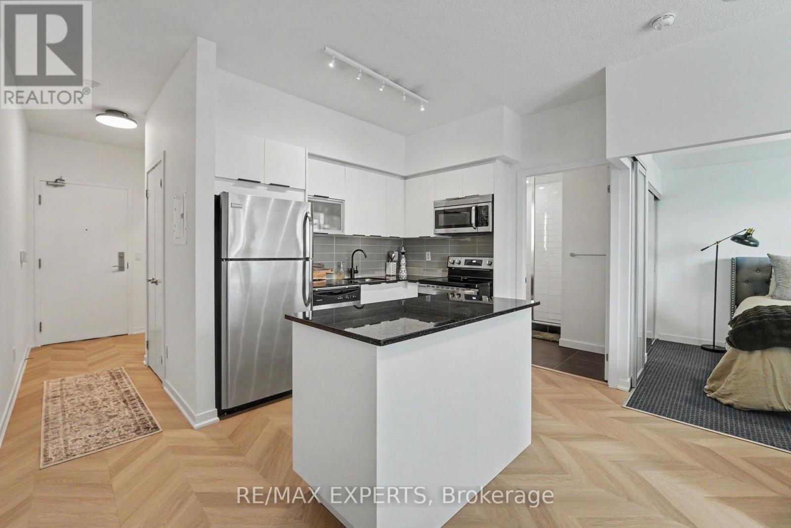 #1001 55 EAST LIBERTY STREET - 6