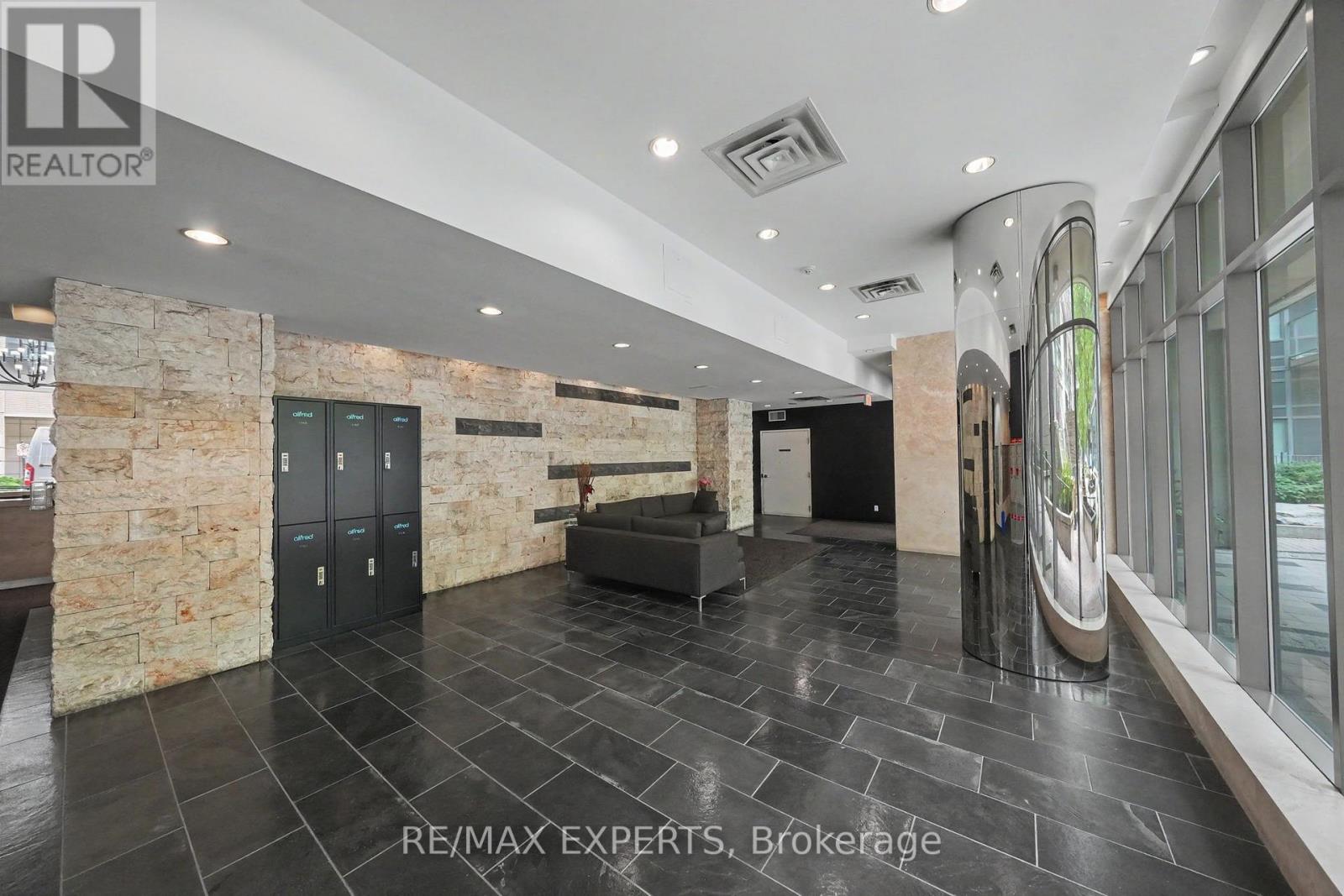 #715 55 EAST LIBERTY STREET - Image 42