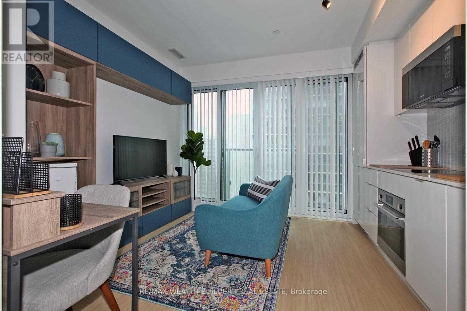 1108 - 7 GRENVILLE STREET