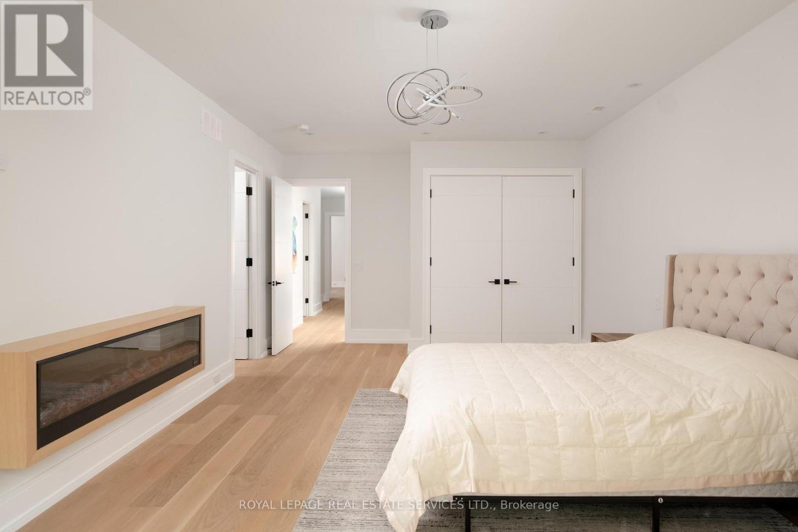133 DELORAINE AVENUE - Image 21