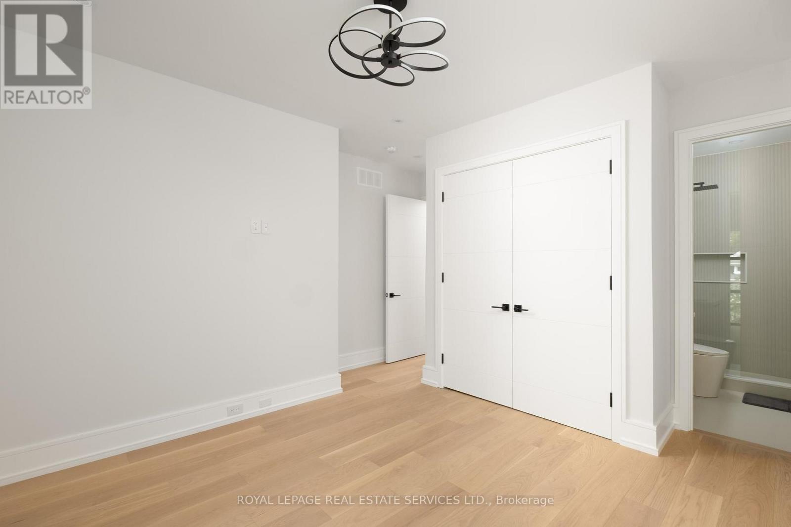 133 DELORAINE AVENUE - Image 32
