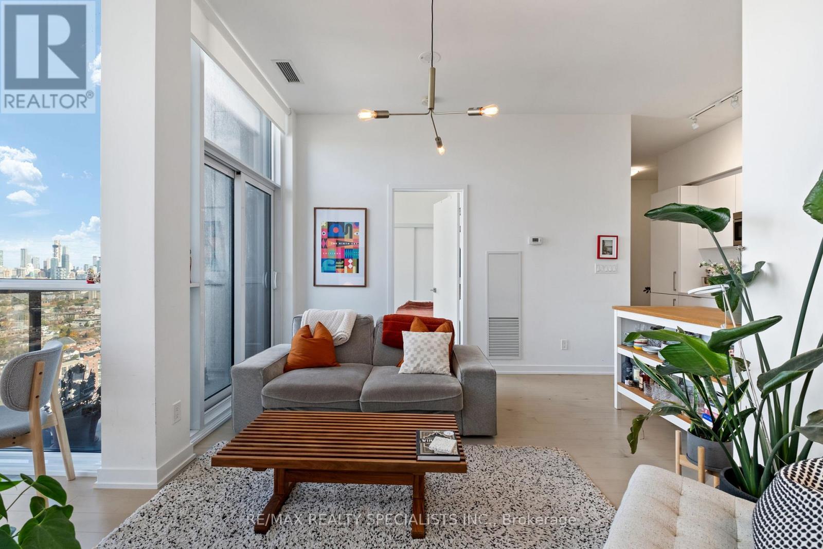 #3505 50 ORDNANCE STREET - 19
