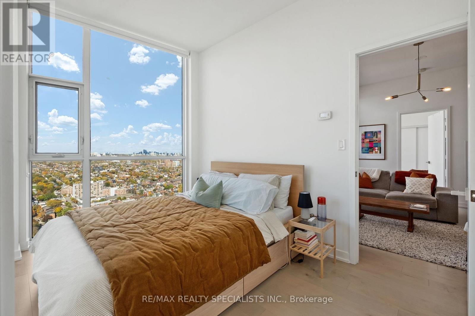 #3505 50 ORDNANCE STREET - 22