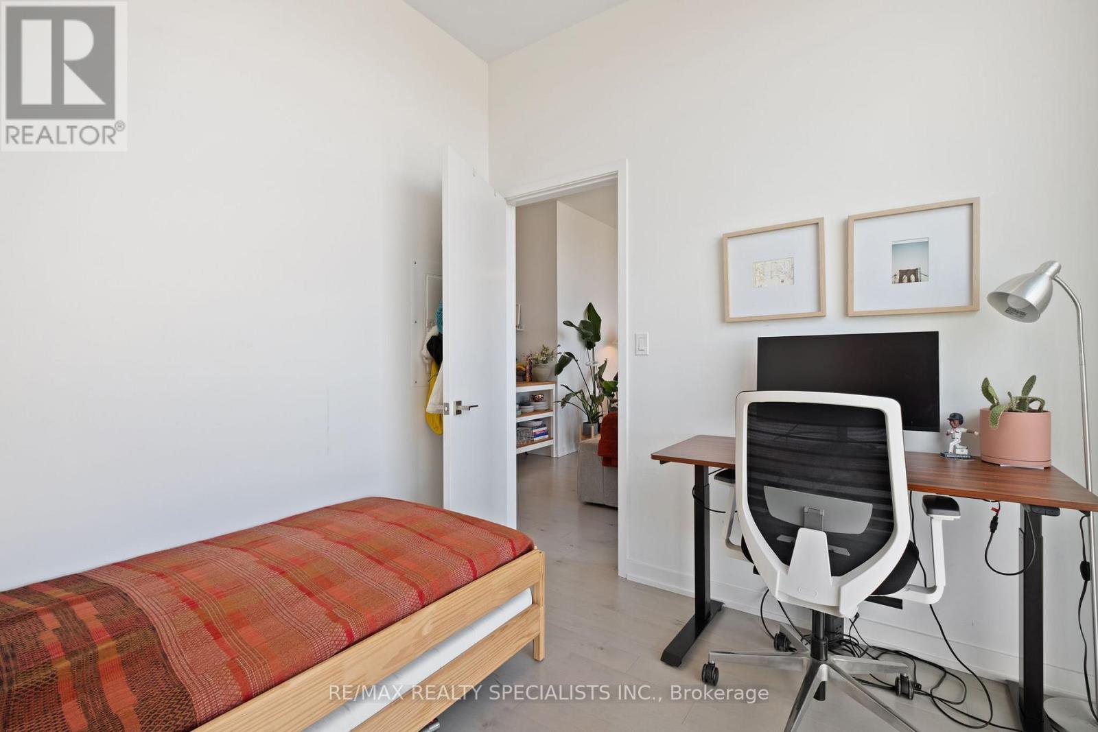 #3505 50 ORDNANCE STREET - 27