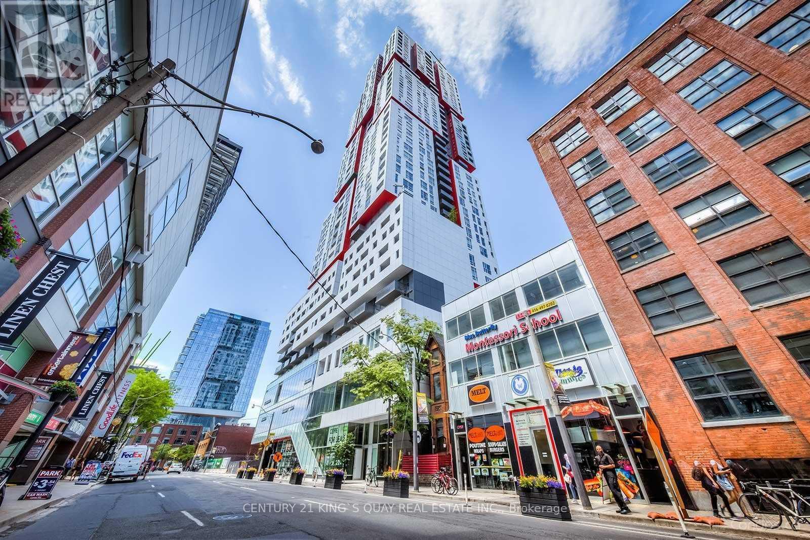1002 - 318 RICHMOND STREET W