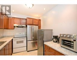 1814 Woodgate Court, Oshawa, ON L1G7Z1 Photo 7
