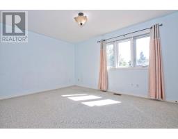1814 Woodgate Court, Oshawa, ON L1G7Z1 Photo 9