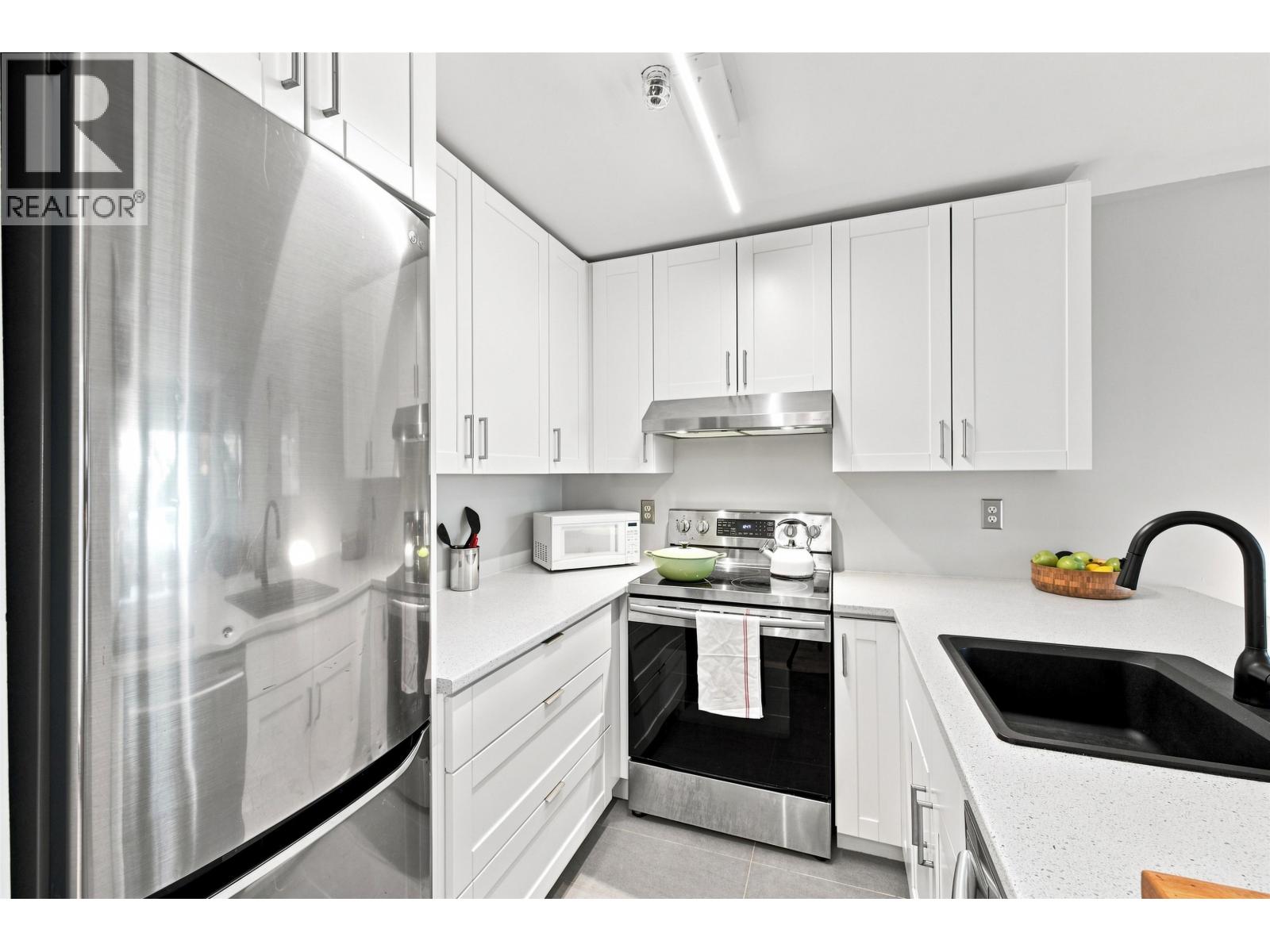 2 Bed, 1 Bath Apartment for Sale in Vancouver – 108 2020 W 8TH AVENUE, Vancouver – MLS# R3152050 - Image 22