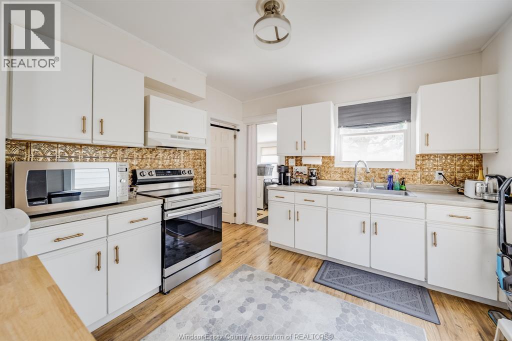 1560 LILLIAN AVENUE - Image 13